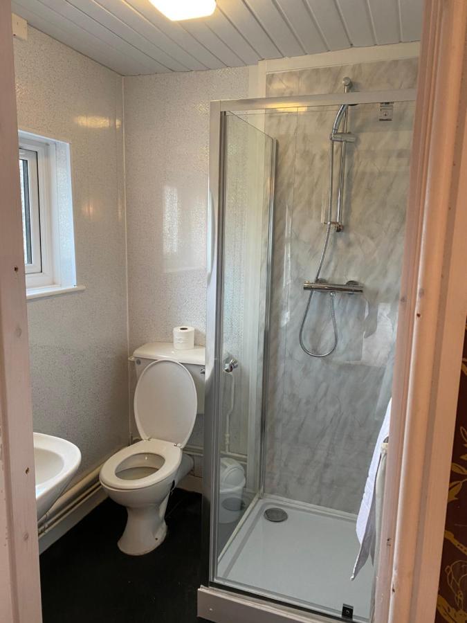 The Traxx Hotel Бангор Экстерьер фото